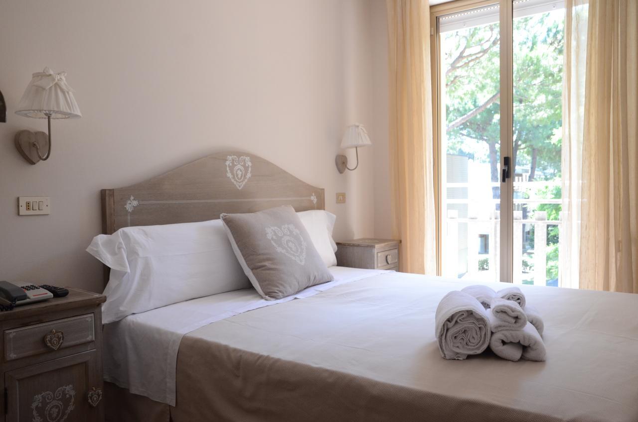 Hotel Monique Cervia Eksteriør bilde